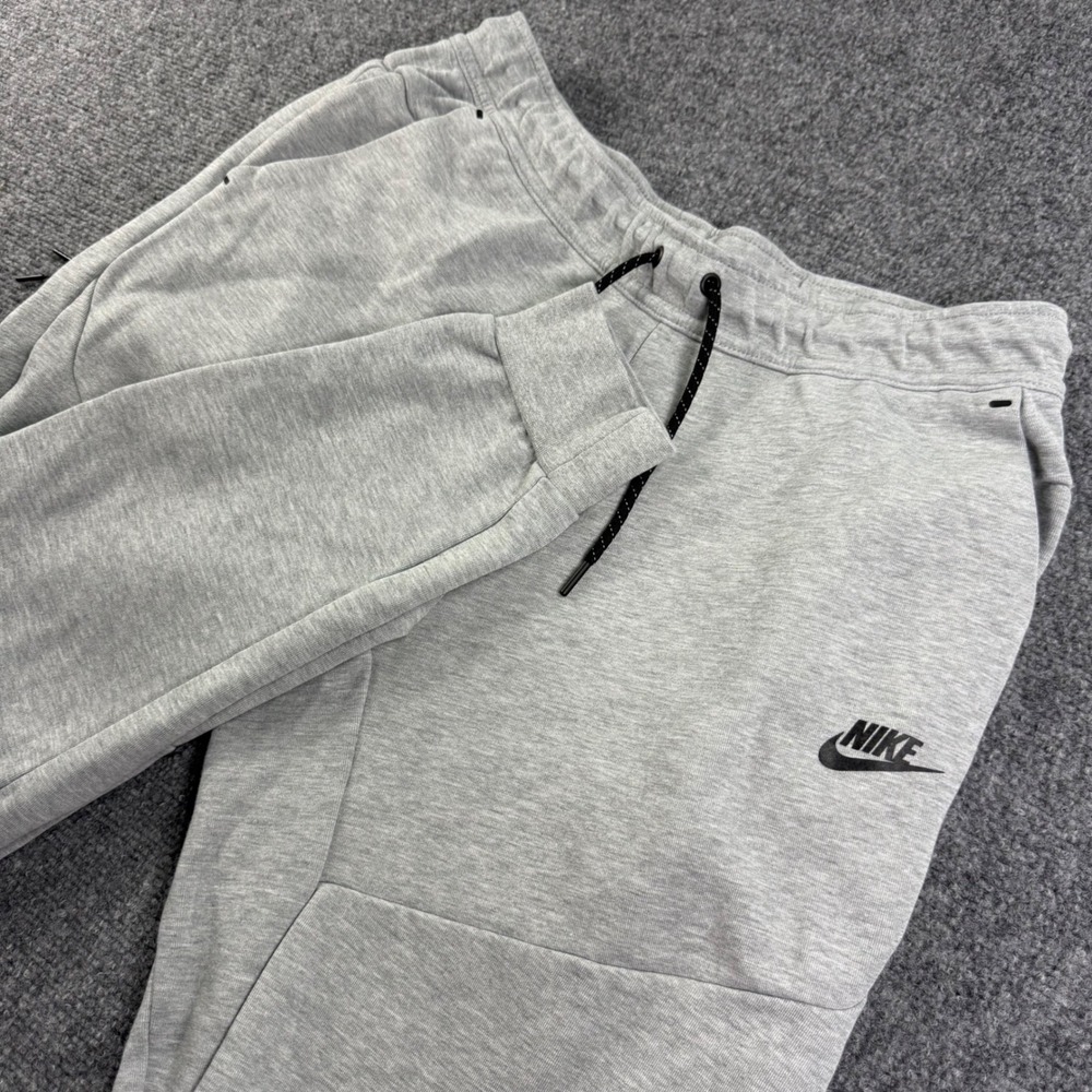 Nike Tech Fleece Joggers Size Large Grey CU4495-063 Tapered Sweatpants Men's